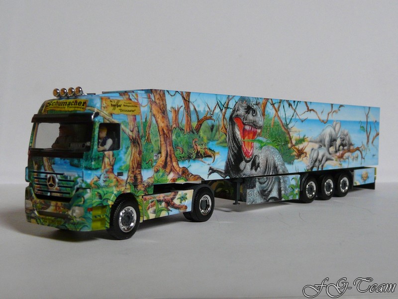 Prehistoire 5 Mercedes Actros Die Dinosaurier Schumacher (1).JPG
